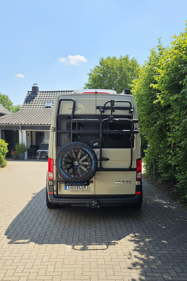 B-RAX Heckleiter mit Reserveradhalter für VW Crafter und MAN TGE *H3*