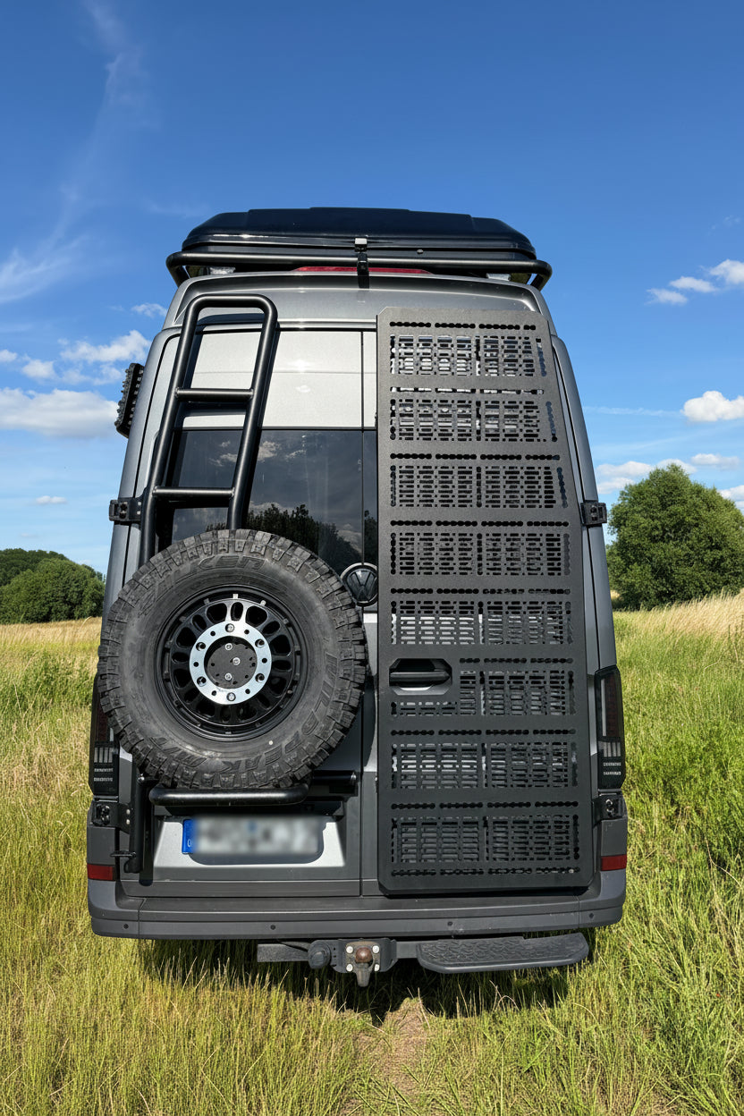 B-RAX Heckleiter mit Reserveradhalter für Grand California VW Crafter und MAN TGE *H4*