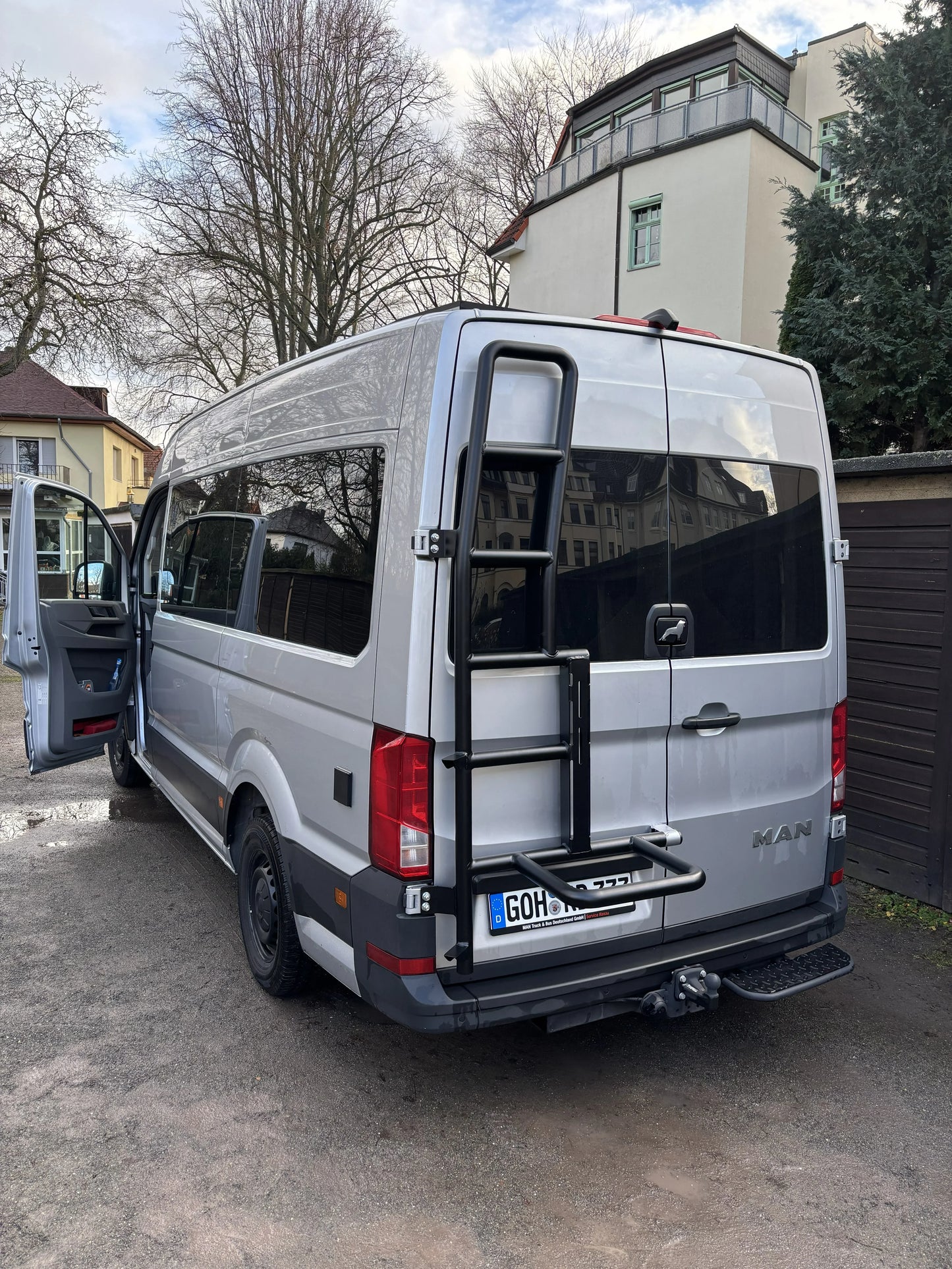 Heckleiter mit Reserveradhalter für VW Crafter und MAN TGE *H3*
